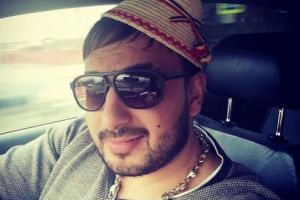 „Va voi viola sotiile”! SMECHERASUL de HARLAU ARESTAT! Cine este „Johny Chess“ de Hârlău, care îi ameninţa pe poliţişti: „Să vadă lumea că sunteţi nişte panarame”