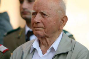 Recomandarea medicilor către veteranul de război Constantin Călina, după externare: „Vă rugăm, o perioadă, să nu mai săpaţi trandafirii”