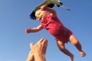 Sa vina barza! La Braila, nou nascutii vor fi intampinati, la venirea pe lume, cu bani / Iata care sunt conditiile