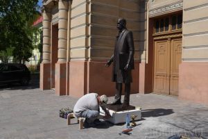 Statuia arhitectului Rimanóczy Kálmán jr. va fi dezvelită vineri, la Oradea, fără public (FOTO)