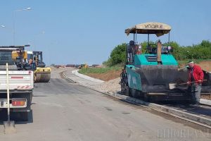 Drumul rapid a fost asfaltat pe toată lungimea sa, până la viaductul peste Valea Frumoasă (FOTO / VIDEO)