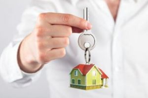 Suspendarea obligaţiei de plată a chiriei şi redevenţei pe durata stării de urgenţă, pe masa consilierilor locali