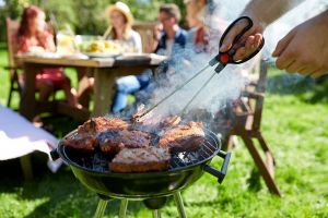 Ce AU VOIE să facă românii de 1 mai? AMENZI USTURĂTOARE pentru cei care NU RESPECTĂ prevederile