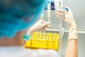 Câţi medici români pleacă în Republica Moldova să-ţi ajute colegii în lupta cu COVID-19