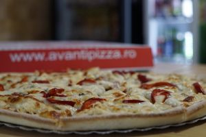 Vă lipsesc produsele Avanti Pizza? Încep livrările la domiciliu!