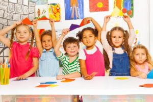 Creşele şi after-school-urile s-ar putea deschide pe perioada verii