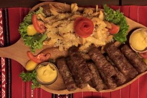 Petrecem 1 Mai în carantină – Unde găsim cei mai buni mici din Sibiu