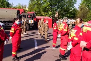 Sprijin medical pentru fraţii noştri de peste Prut: 42 de medici şi asistenţi români au plecat într-o misiune în Republica Moldova