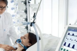 Peste 30 de pacienţi cu noul coronavirus, în stare gravă, au fost trataţi la Spitalul Clinic Judeţean de Urgenţă Braşov