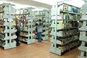 FOTO Cărţi pentru toate vârstele la Biblioteca Judeţeană ASTRA din Sibiu