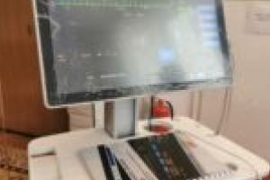 Pacienţii COVID-19 din Timişoara sunt monitorizaţi de la distanţă! Aparatele au fost donate de Mitropolia Banatului