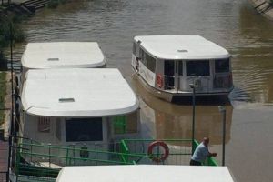 Femeie salvată de la înec de marinarii de la STPT, la Timişoara