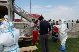 Colonia de ţigani din Vadu Crişului, pusă oficial în carantină, din cauza gradului mare de infectare cu coronavirus
