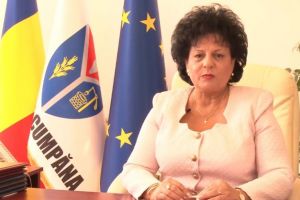 Tablete pentru copiii din Cumpana: Primarul Mariana Gaju – Aveti incredere ca aceasta perioada grea, pentru intreaga omenire, va fi depasita“ (video)