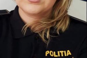 O poliţistă din Botoşani a primit diploma de onoare din partea ministrului Vela