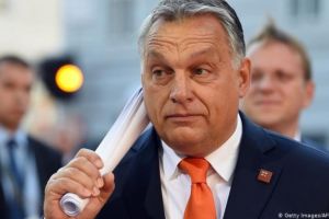 Viktor Orban, despre declaraţia preşedintelui Iohannis: ”Dacă vom fi nevoiţi, vom ridica mănuşa aruncată, dar deocamdată nu recomand să ne aplecăm după ea”