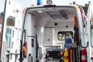 O tânără de 24 de ani a încercat să se sinucidă. Motivul pentru care a recurs la acest gest