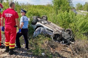 Tragedie in Prahova. Un politist local a murit dupa ce masina a fost izbita de un tren, la Dumbrava