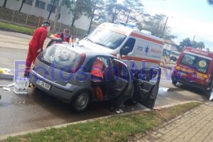FOTO Un bărbat din Botoşani, salvat în ultima clipă de medici. I s-a făcut rău în timp ce se afla la  volan