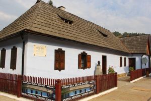 Primul caz de Covid-19 din  comuna Coşbuc. De duminică e obligatorie purtarea măştilor