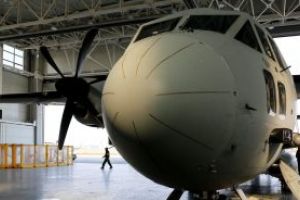 Companiile aeriene să grăbesc să îşi convertească avioanele de pasageri în avioane de marfă