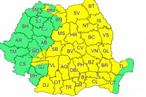 Cod galben de ploi, vijelii şi căderi de grindină în aproape toată ţara