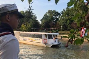 Circa 150 de timişoreni circulă în medie zilnic cu vaporaşele pe Bega, în timpul pandemiei