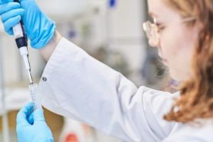 ÎNGRIJORĂTOR. Zeci de cazuri noi de infecţie cu COVID-19 raportate în Mureş!