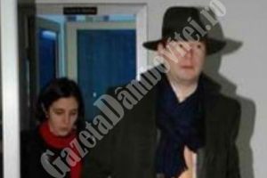 Milionarul care şi-a înjunghiat angajata este acţionar la Elsid Titu. Victima este directoare în aceeaşi societate