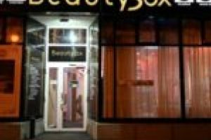 Cum afecteză criza saloanele de înfrumuseţare din Timişoara? „Vor rezista pe piaţă doar saloanele premium”