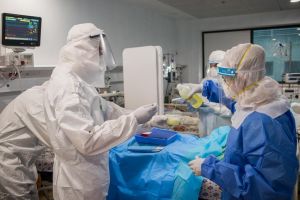Încă doi bihoreni infectaţi cu Covid-19 au murit: un tânăr de 30 de ani şi o femeie de 47 de ani