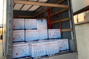 Sutele de mii de măşti confiscate la Petea, blocate. Se aşteaptă decizia DSU