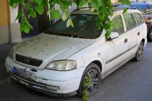 Primaria Constanta: Vehiculele care ocupa abuziv domeniul public vor fi ridicate si transportate in parcul de masini abandonate