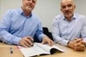 Peste 3 milioane de lei pentru reabilitarea termică a unui bloc din Reşiţa. Contractul a fost semnat astăzi!