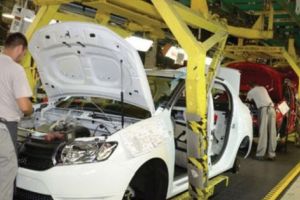 Dacia turează motoarele producţiei