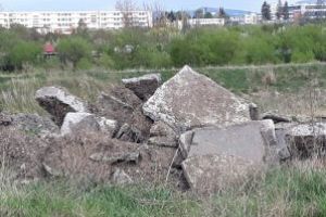 Prefectul Iulian Constantin Todor, despre problema deşeurilor de beton de pe dig:  „Vreau să vă promit că tot ce ţine de mine, o să  fac, pentru ca să rezolvăm problema!”