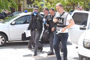Corona-şpăgarii: Cum au ajuns în cătuşe Munteanu Matei şi Viorel Chiş, poliţiştii de frontieră din Borş arestaţi pentru corupţie