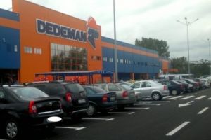 LA DEDEMAN PITEŞTI, NU INTRI FĂRĂ MASCĂ