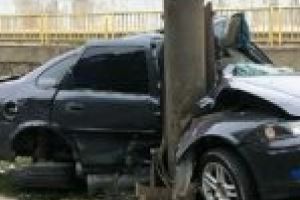 Kamikadze pe străzile Reşiţei! Sub aburii alcoolului şi fără permis, oprit de un stâlp să omoare pe cineva!