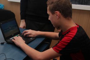 Propunere: Sumele necheltuite pentru „Lapte şi corn”, direcţionate pentru tabletele elevilor