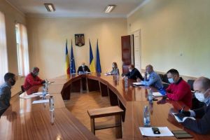 Autorităţile din Braşov, întâlnire cu liderii romilor, pentru aplanarea conflictelor sociale din judeţ!