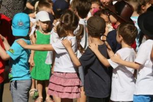 Înscrierea la grădiniţă se va face online, telefonic sau prin fax, în două etape