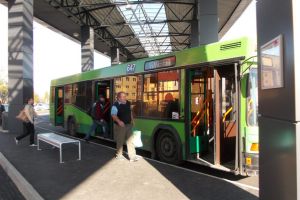 Primăria Braşov a lansat licitaţia pentru benzi dedicate transportului public