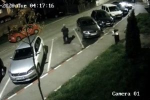 Identificat cu ajutorul camerelor de supraveghere, după ce a incendiat un coş de gunoi, în Codlea