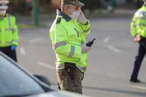 AUTORITĂŢILE NU IARTĂ NICI MINORII