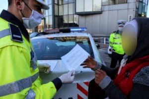 Declaraţia pe propria răspundere a fost modificată. De unde descarci noul formular, valabil până pe 15 mai