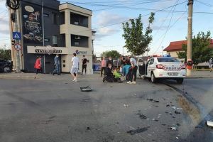O poliţistă din Galaţi a provocat un accident rutier minor