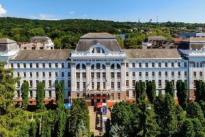 UMFST Târgu Mureş pune la dispoziţia învăţământului preuniversitar spaţiile sale didactice