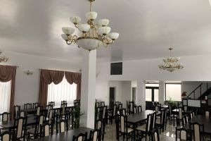 Când vor fi redeschise barurile şi restaurantele în România! Anunţul făcut de ministrul Economiei