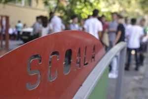 Ce măsuri va lua Primăria Braşov dacă elevii din clasele a VIII-a şi a XII-a vor începe şcoala în iunie?